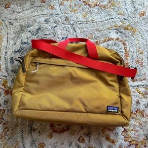 Patagonia Headway 22L - padded laptop briefcase